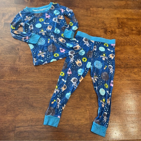 Little Sleepies Space 2 pc pajamas blue size 12-18 months - Picture 1 of 6